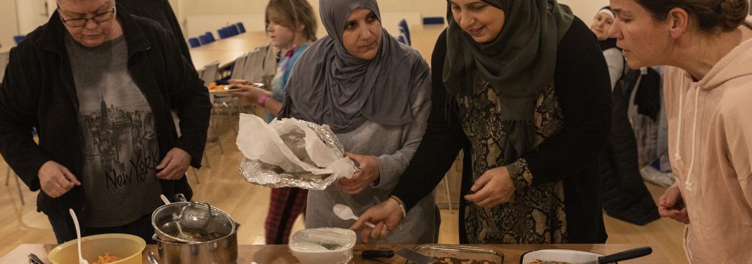 Beboerne fra Sønderpark, Ringsted Almene Boligselskab havde selv medbragt maden på buffeten. Tekst og foto: Julie Grothen